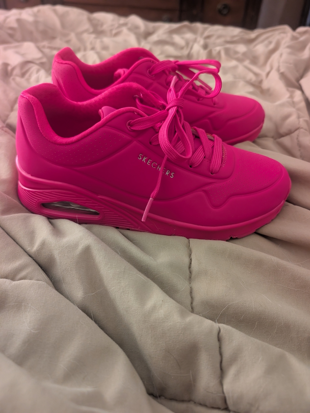 Skechers Women's Neon Pink Sneakers